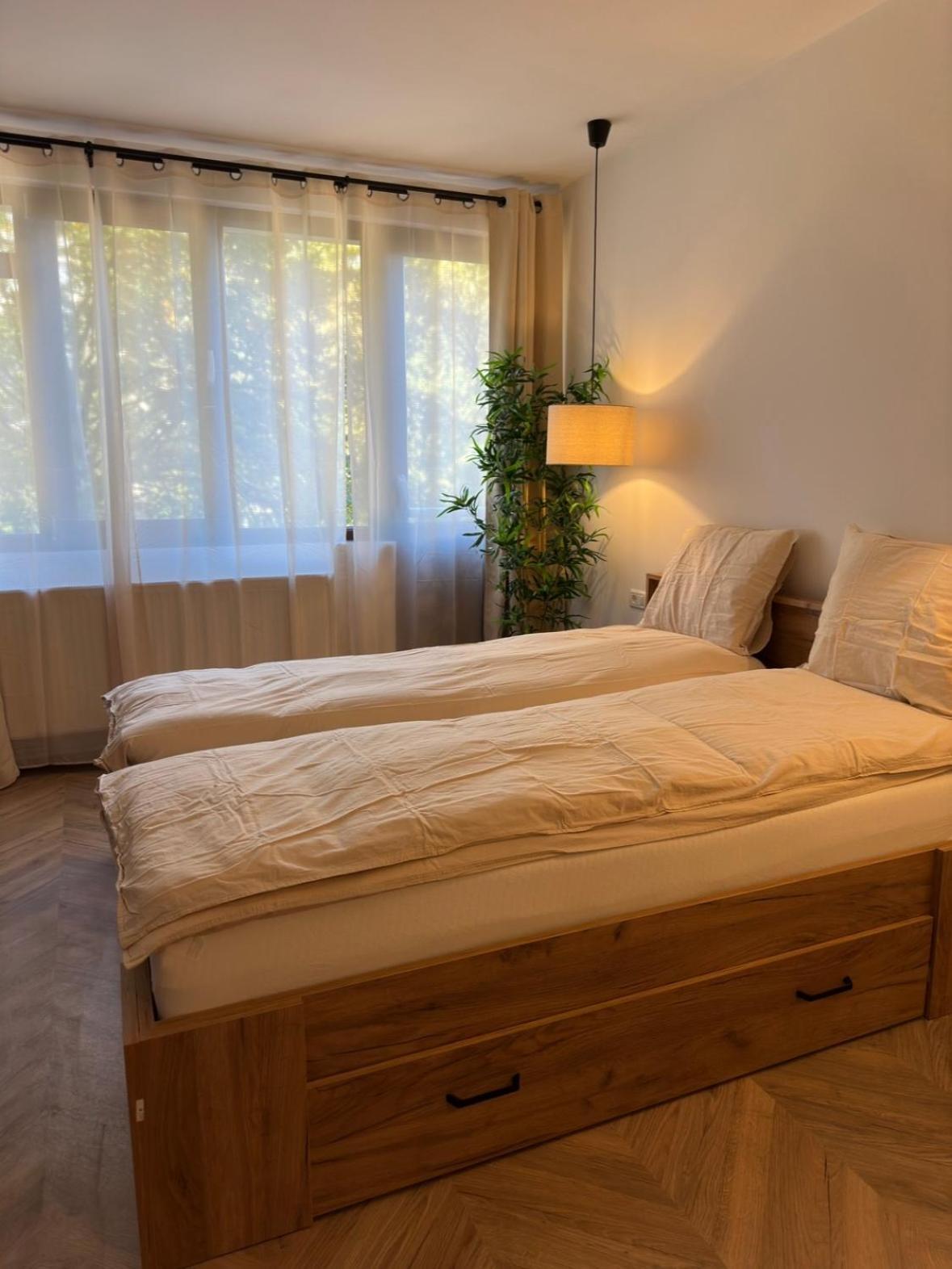One Room Apartment- Self Check-In 24H Resita Eksteriør billede